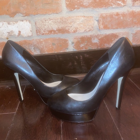 Black Platform Aldo Heels - Picture 3 of 3